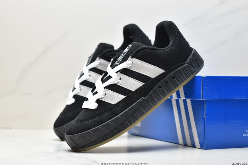 Adidas Sneakers